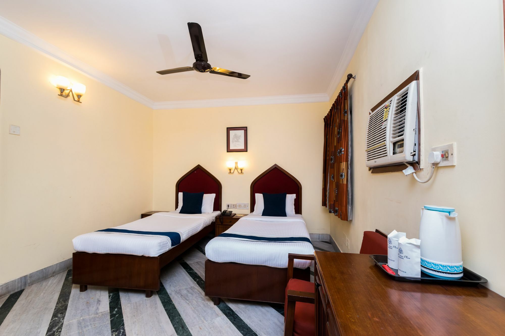 Oyo 4621 Hotel Camac Plaza كولكاتا المظهر الخارجي الصورة
