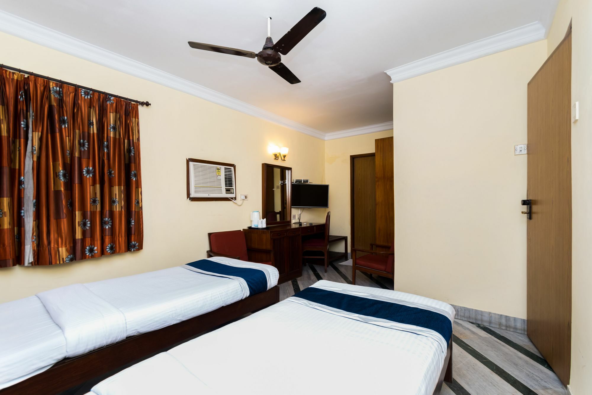 Oyo 4621 Hotel Camac Plaza كولكاتا المظهر الخارجي الصورة
